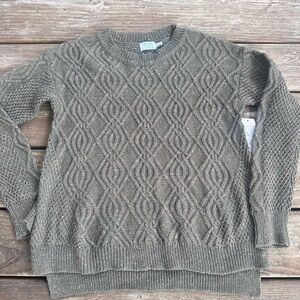 Time and Tru Olive Green Crew Neck Sweater
